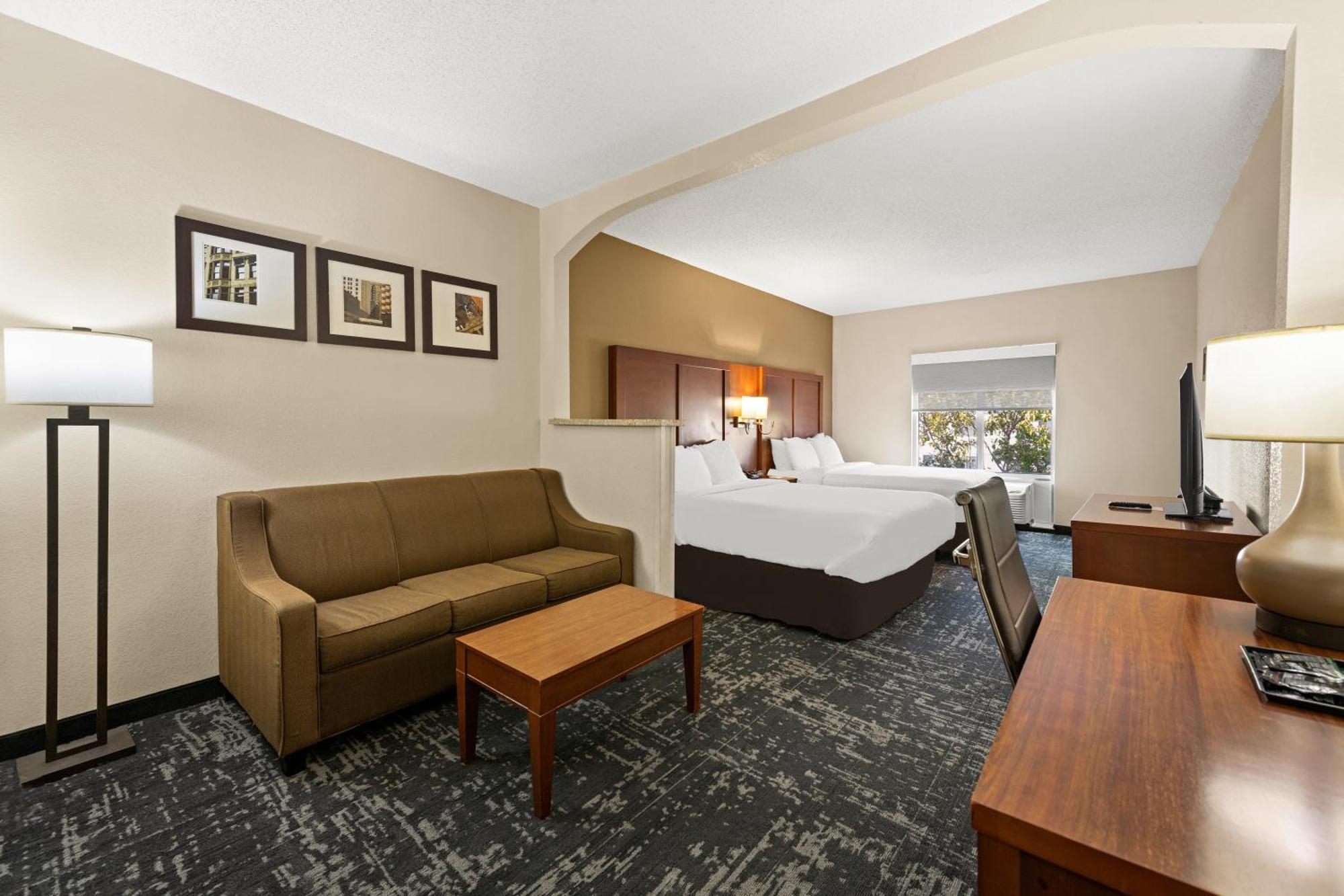 Comfort Suites Kansas City-Λίμπερτι Εξωτερικό φωτογραφία