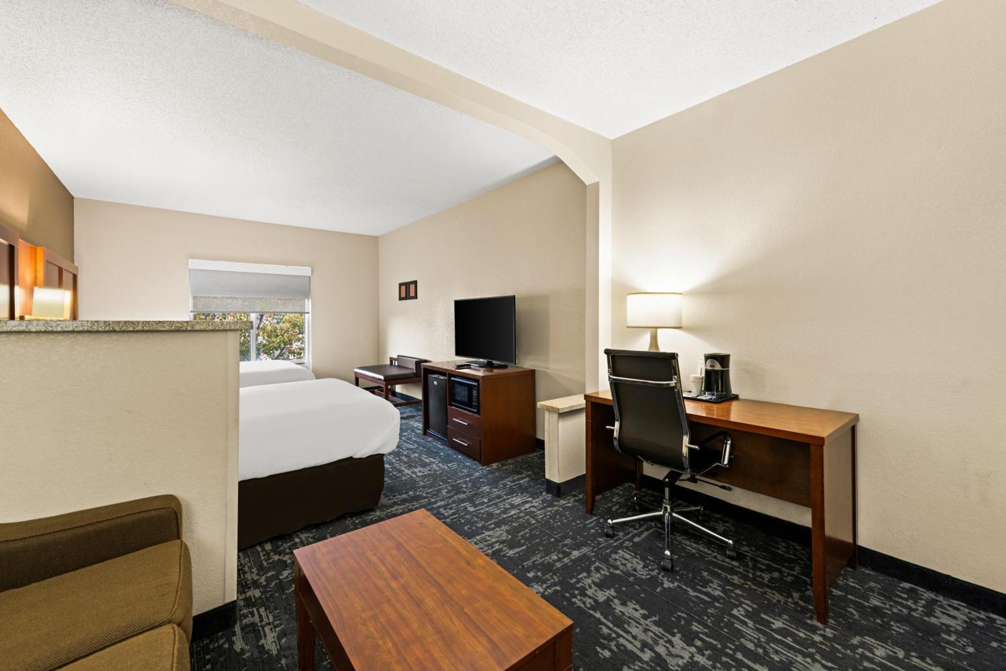 Comfort Suites Kansas City-Λίμπερτι Εξωτερικό φωτογραφία